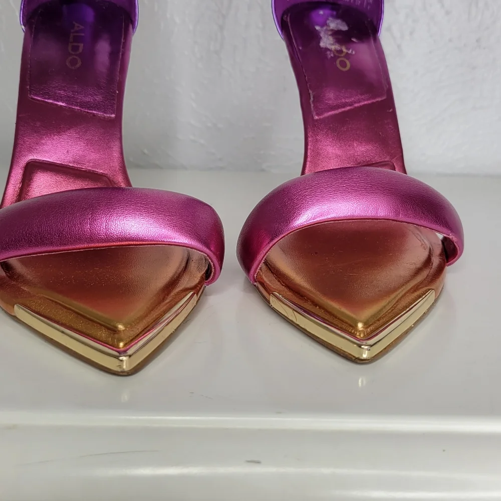 Aldo Heels Pink and Purple Ombre with Gold Point Toe Women's Size 6.5
